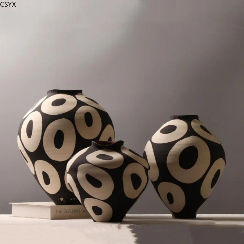 Vase Géométrique en Céramique