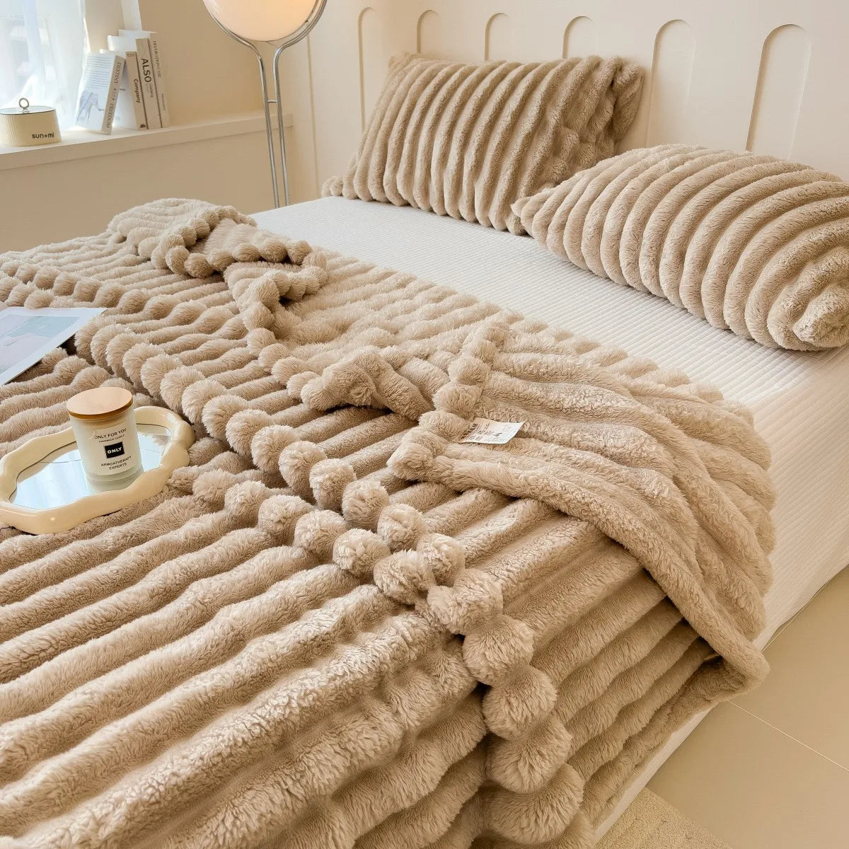 Plaid de Luxe Côtelé Ultra Doux – Couverture Cocooning pour Lit et Canapé