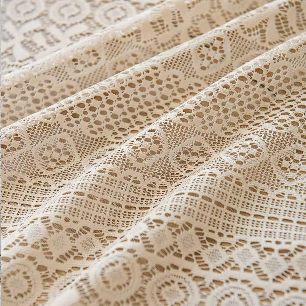 Rideau Court en Dentelle Beige à Pompons – Style Bohème