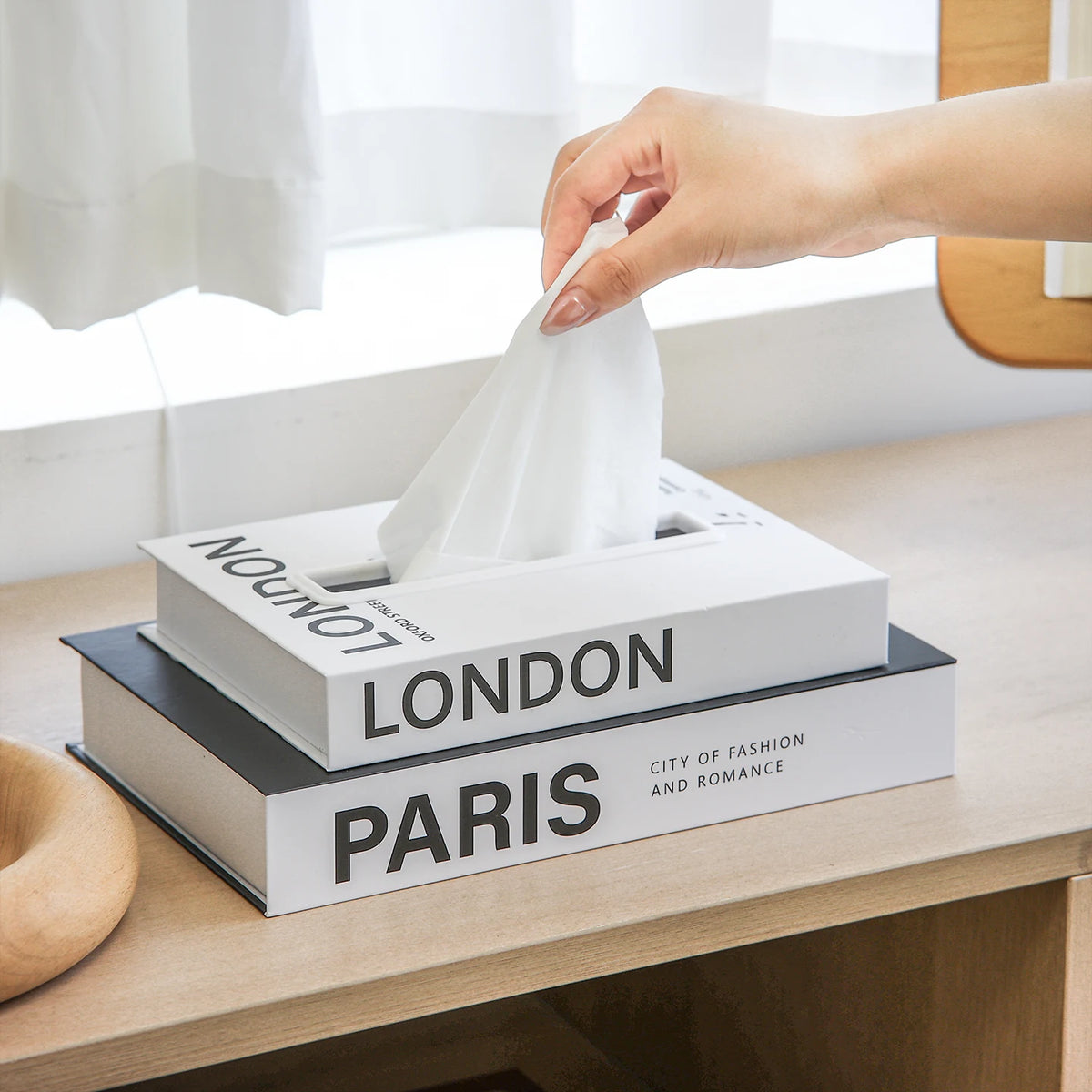 Boîte à mouchoirs effet livre 🤎