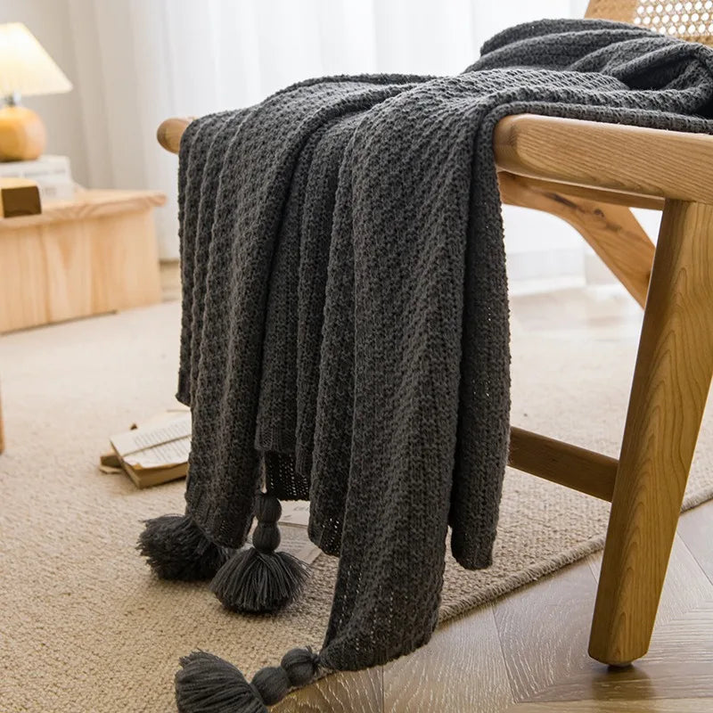Plaid Nordic à Pompons – Doux & Cocooning