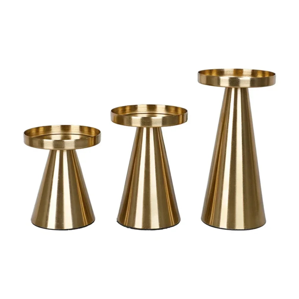 Lot de 3 Bougeoirs Dorés en Métal – Décoration Élégante et Moderne