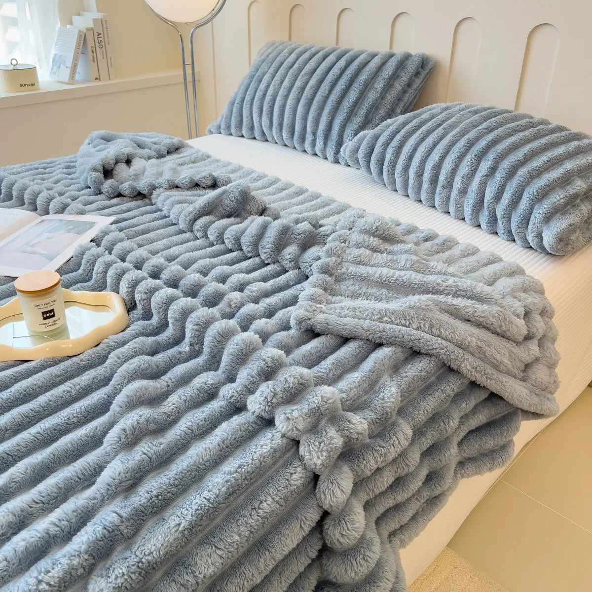 Plaid de Luxe Côtelé Ultra Doux – Couverture Cocooning pour Lit et Canapé