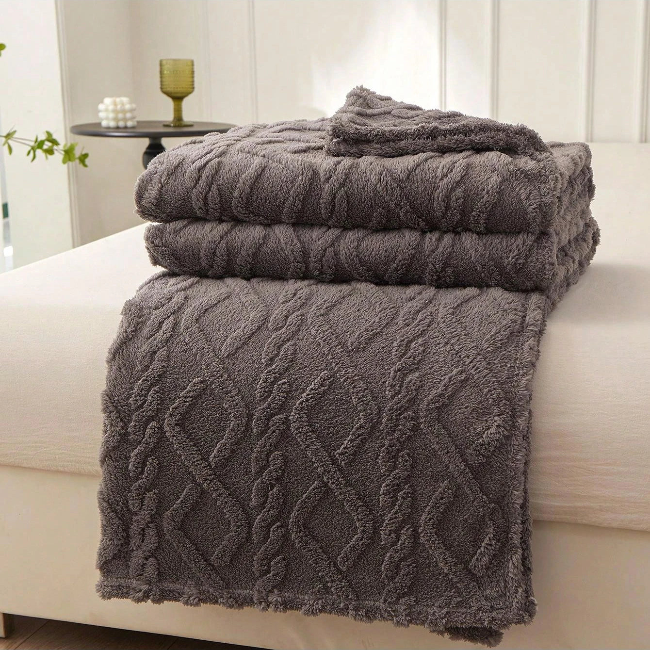Plaid Polaire Doux – Couverture Décorative pour Canapé et Lit