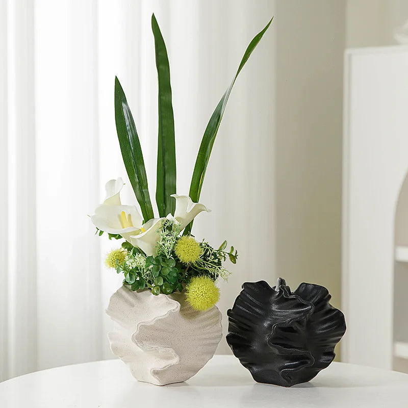 Vase en céramique ondulé – Style nordique