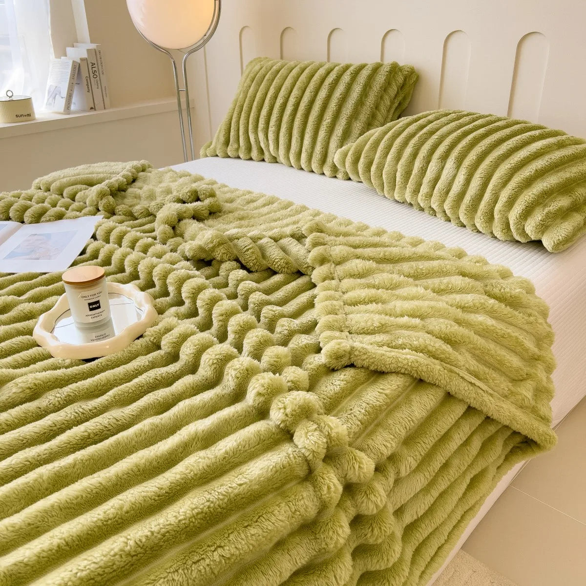 Plaid de Luxe Côtelé Ultra Doux – Couverture Cocooning pour Lit et Canapé