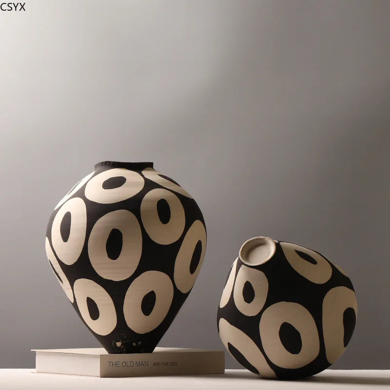 Vase Géométrique en Céramique